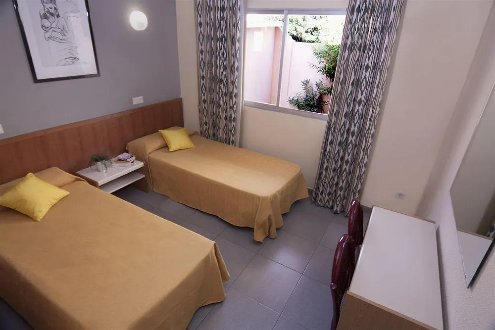Apartahotel Martinez Apartments Palmanova
